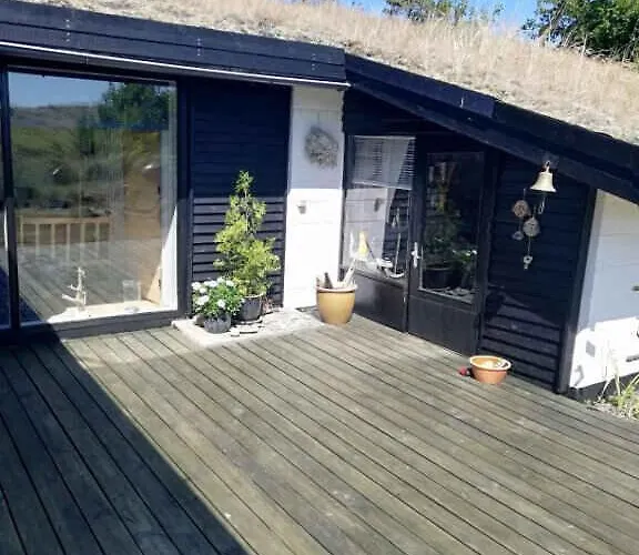 On A Huge Nature Plot Ferienhaus