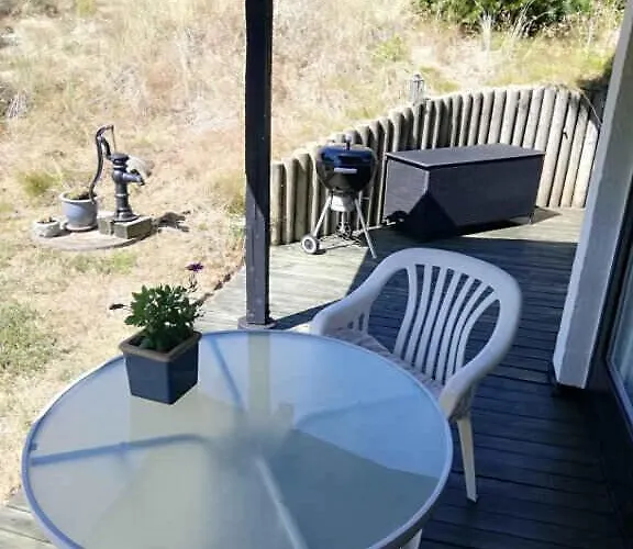 On A Huge Nature Plot Ferienhaus